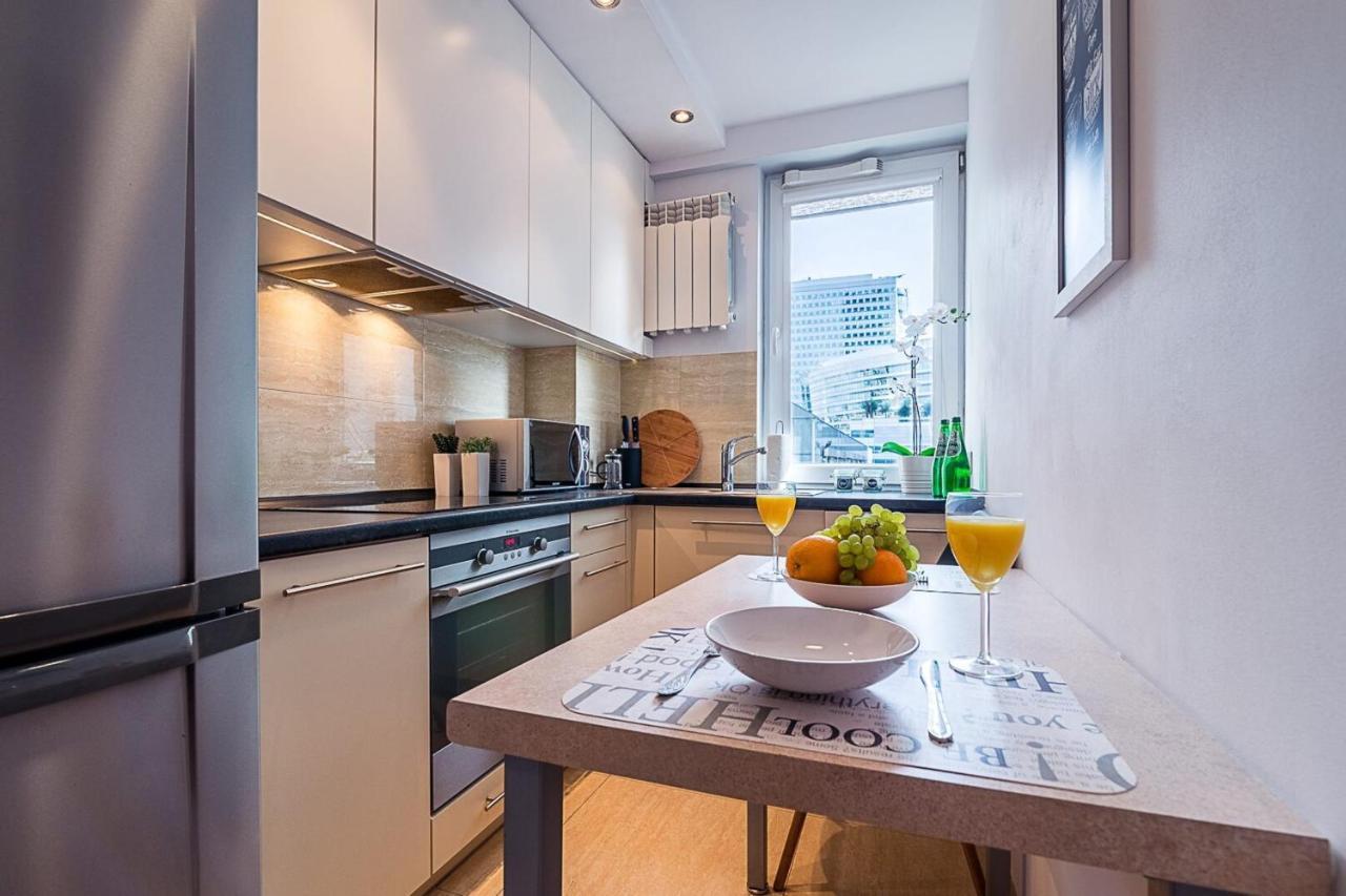 Panska 3 - Apartment With Balcony By Noclegi Renters Warszawa Eksteriør billede